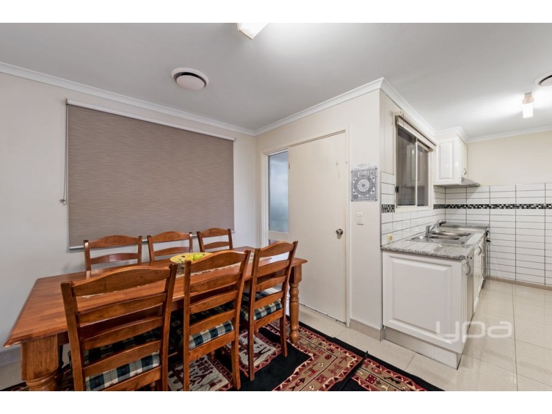 17 Darebin Court, Meadow Heights VIC 3048