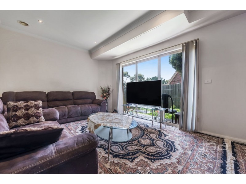 1/11 Dutton Court, Meadow Heights VIC 3048
