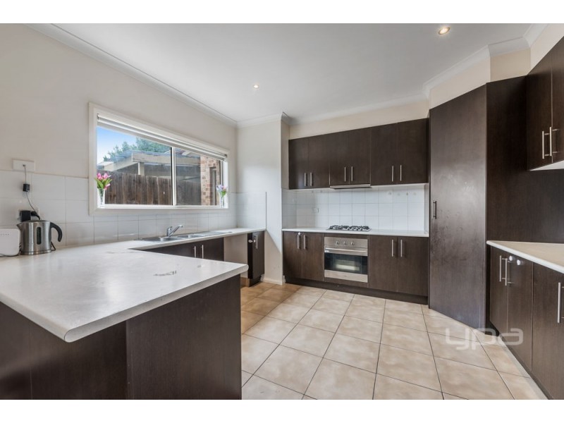 1/11 Dutton Court, Meadow Heights VIC 3048