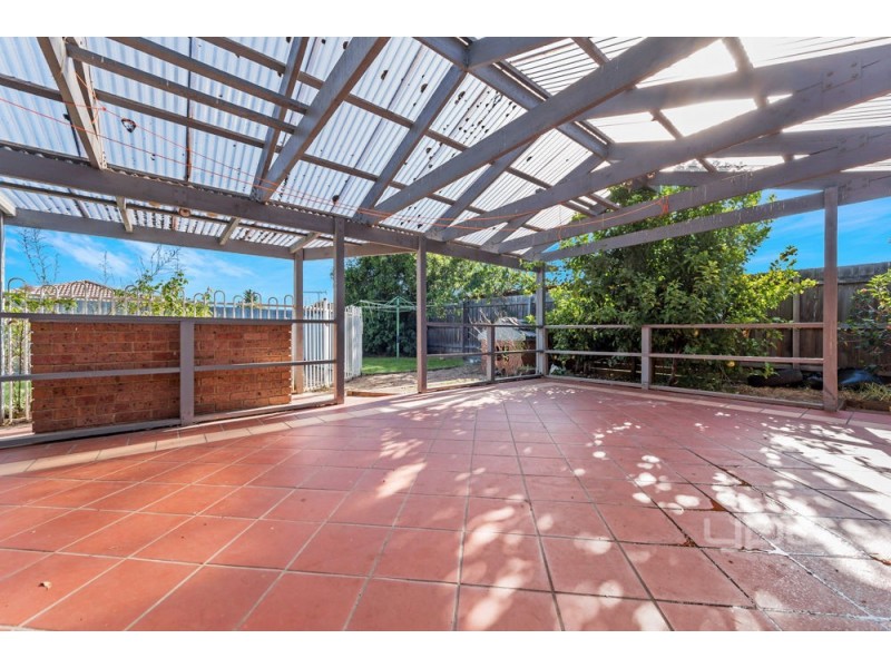 3 Melaleuca Drive, Meadow Heights VIC 3048