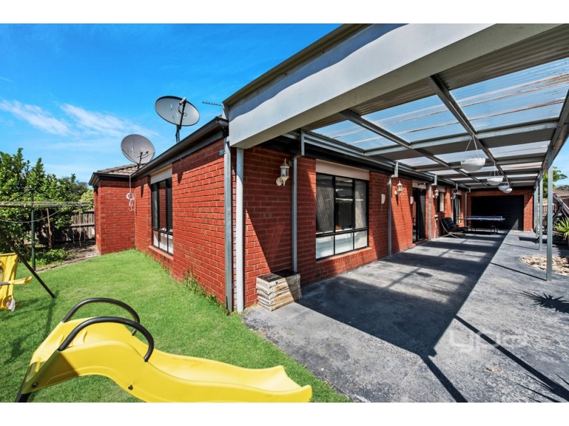 2 Kingdom Court, Roxburgh Park VIC 3064