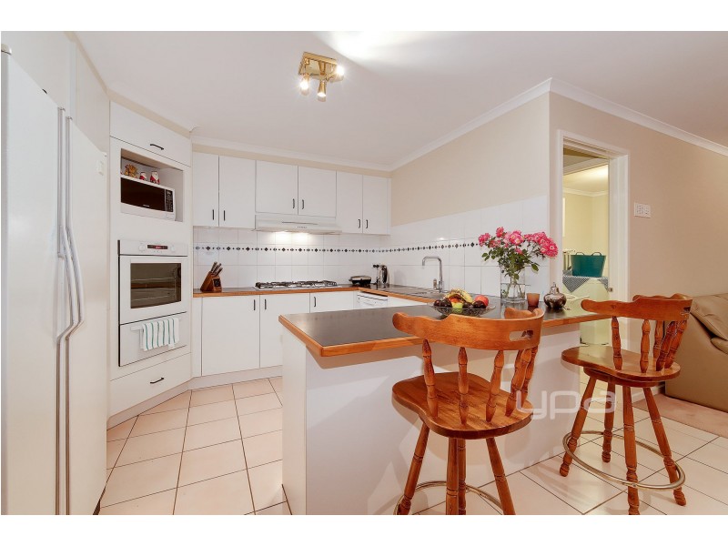 14 Gathray Court, Roxburgh Park VIC 3064