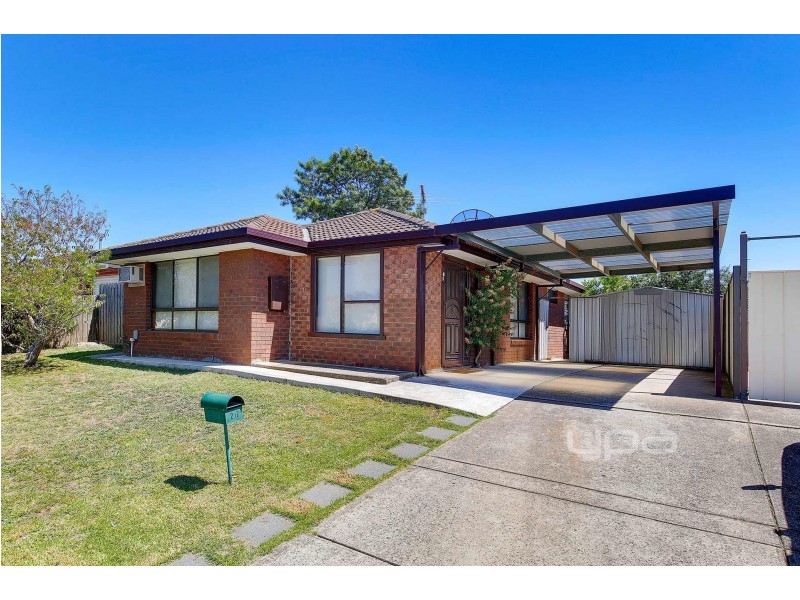 2/7 McNicol Close, Meadow Heights VIC 3048