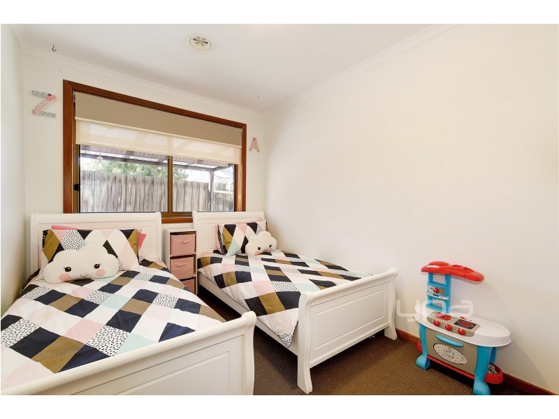 2/7 McNicol Close, Meadow Heights VIC 3048