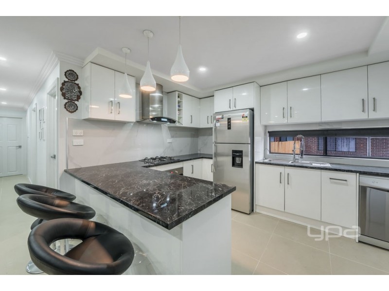 17 Ventnor Crescent, Coolaroo VIC 3048