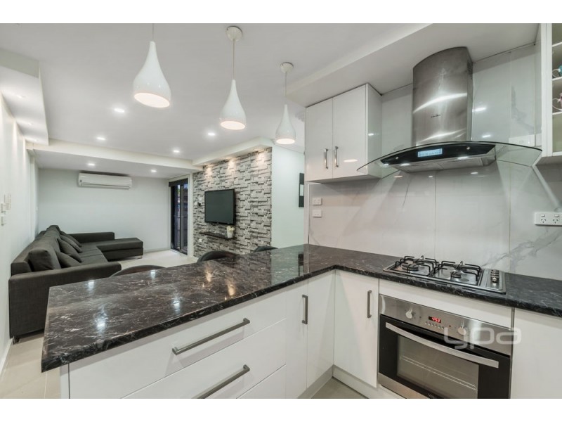 17 Ventnor Crescent, Coolaroo VIC 3048