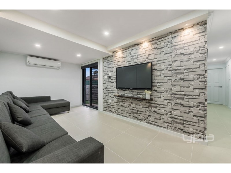 17 Ventnor Crescent, Coolaroo VIC 3048