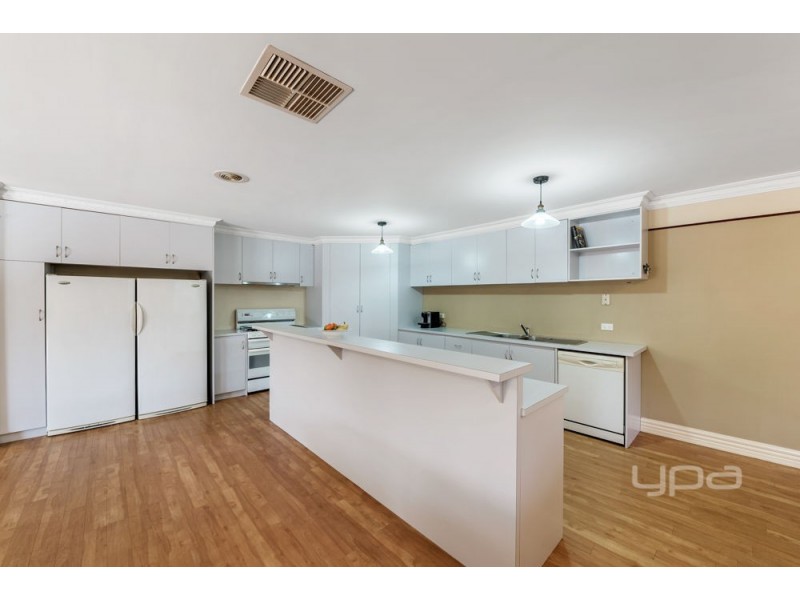 11 Homewood Court, Meadow Heights VIC 3048