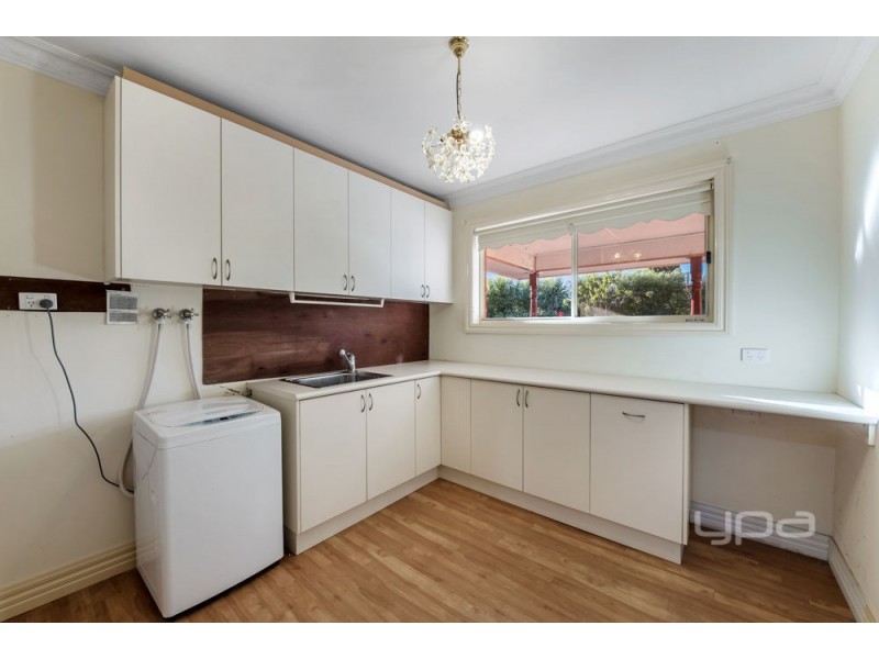 11 Homewood Court, Meadow Heights VIC 3048