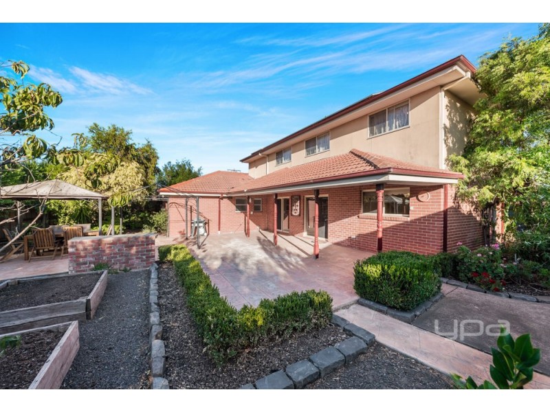 11 Homewood Court, Meadow Heights VIC 3048