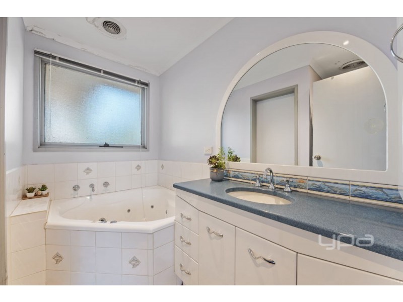 13 Katnook Court, Meadow Heights VIC 3048