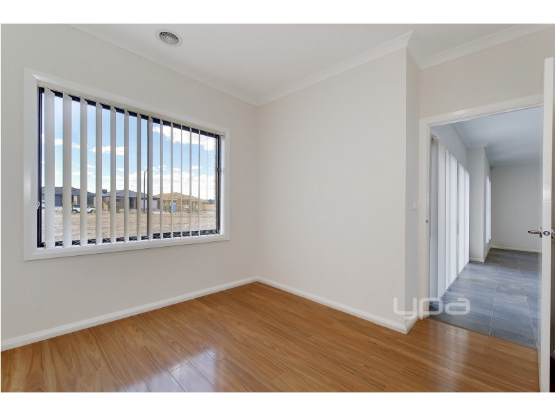 9 Colwood Way, Mickleham VIC 3064