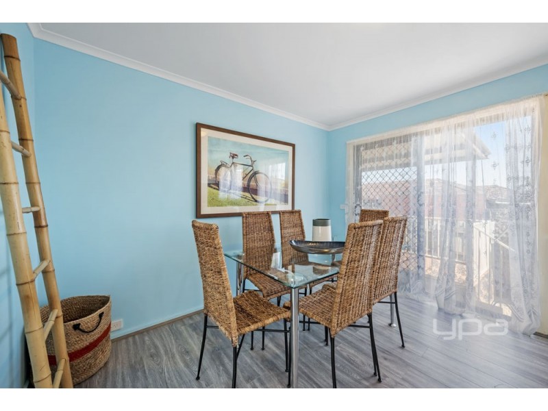 2/19 Mitchell Crescent, Meadow Heights VIC 3048