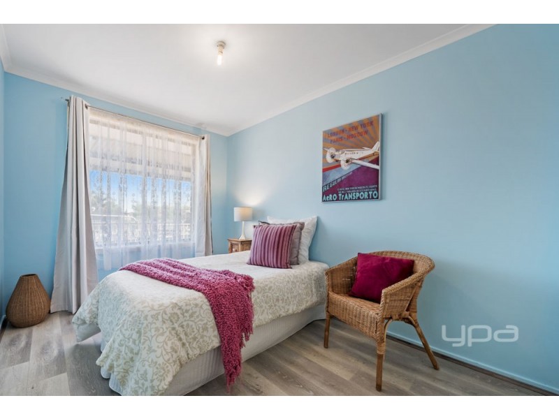 2/19 Mitchell Crescent, Meadow Heights VIC 3048