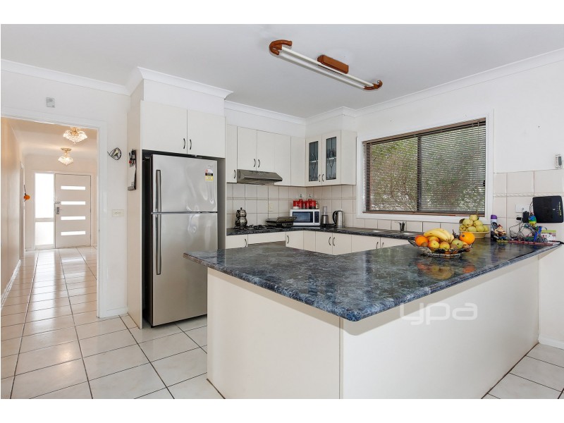 36 Sandover Drive, Roxburgh Park VIC 3064