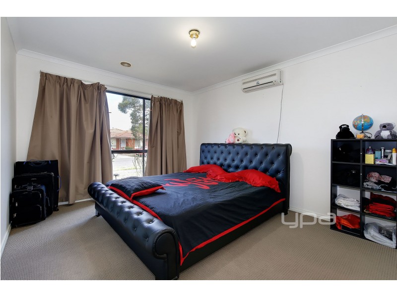 36 Sandover Drive, Roxburgh Park VIC 3064