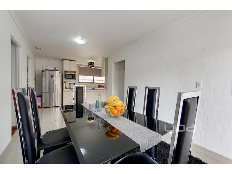 10 Midas Court, Meadow Heights VIC 3048