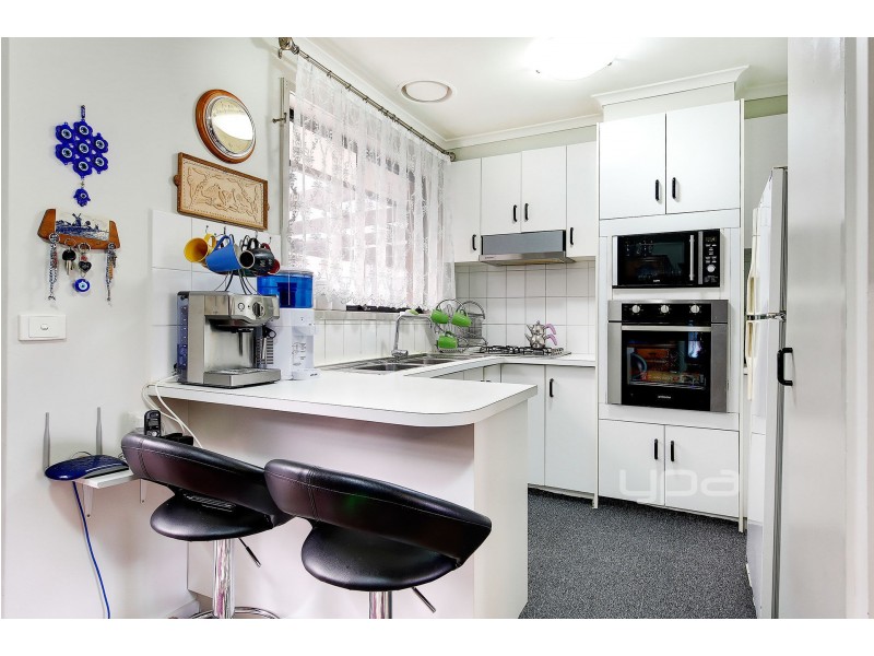 8 Manuka Place, Meadow Heights VIC 3048