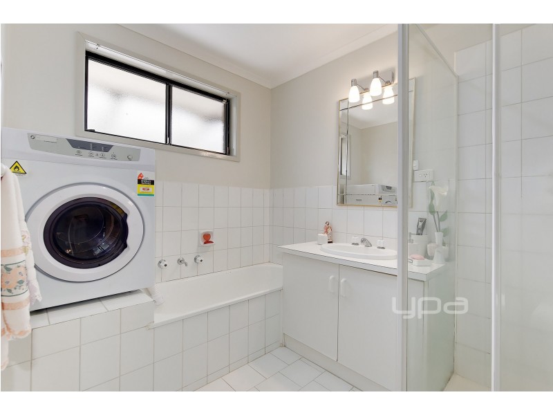 8 Manuka Place, Meadow Heights VIC 3048