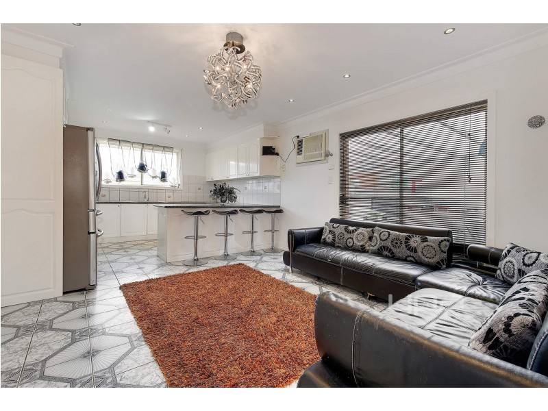 3 Honeysuckle Court, Meadow Heights VIC 3048