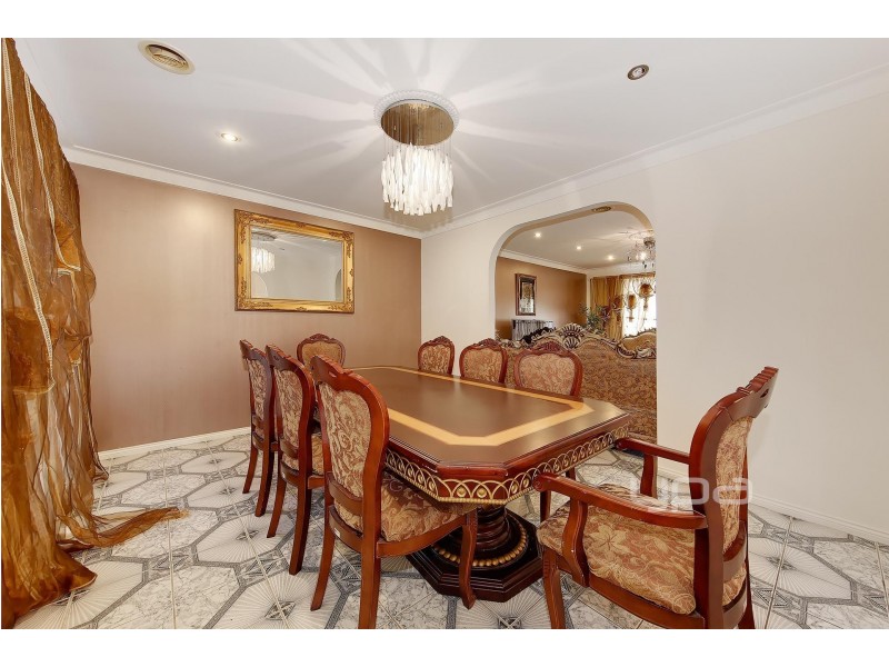 3 Honeysuckle Court, Meadow Heights VIC 3048