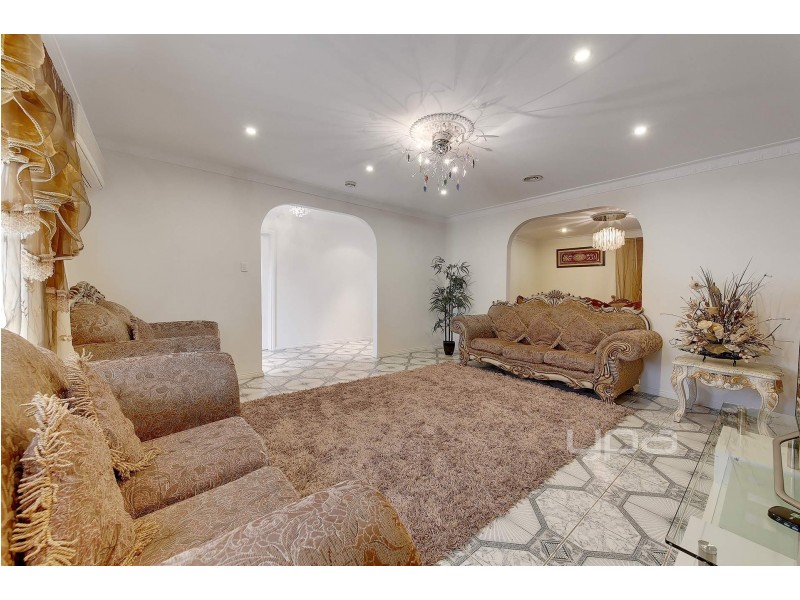 3 Honeysuckle Court, Meadow Heights VIC 3048