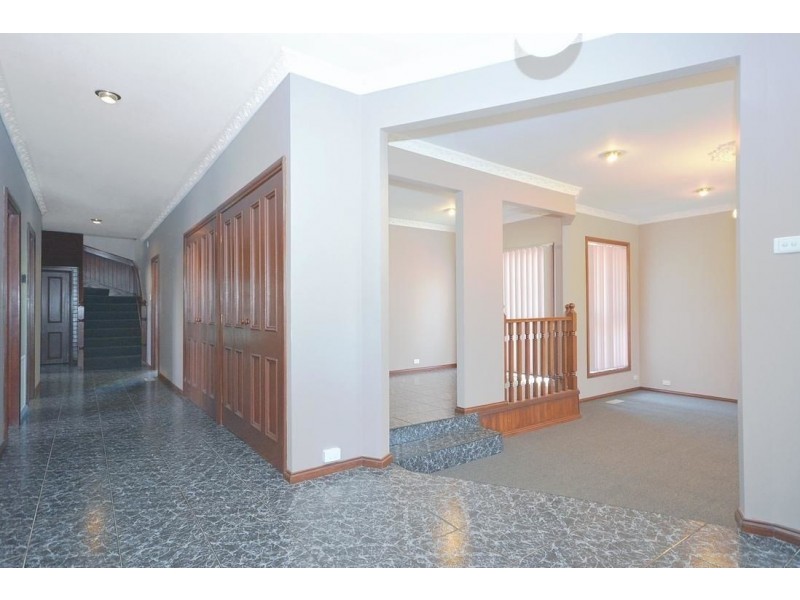 33 Princetown Avenue, Craigieburn VIC 3064