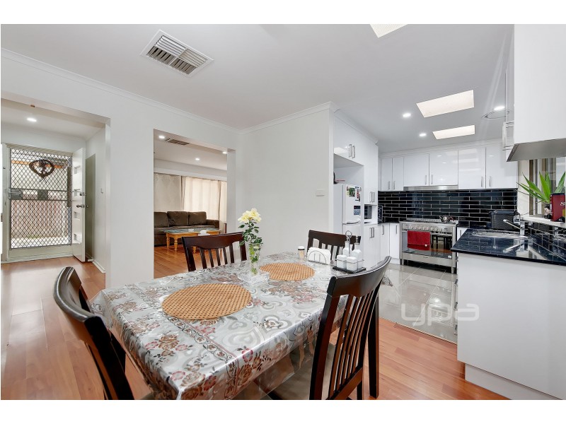 46 Woodburn Crescent, Meadow Heights VIC 3048