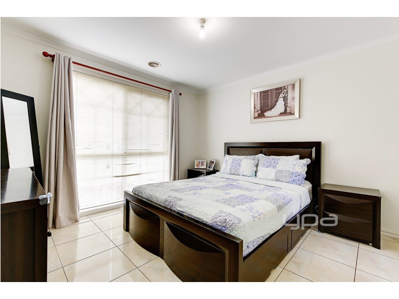 21 Sandover Drive, Roxburgh Park VIC 3064