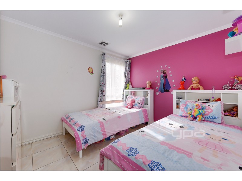 21 Sandover Drive, Roxburgh Park VIC 3064