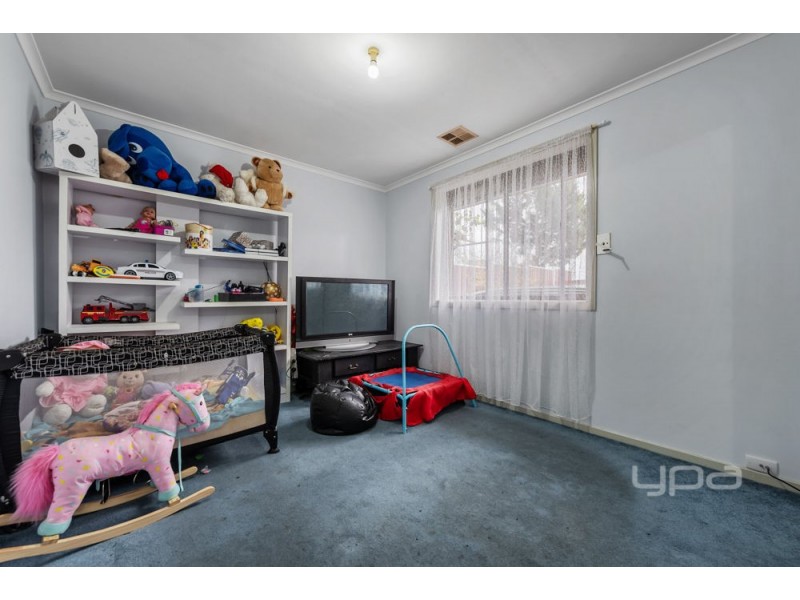 43 Fuschia Place, Meadow Heights VIC 3048