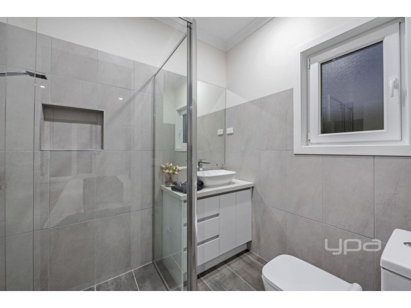 60 Mackellar Drive, Roxburgh Park VIC 3064