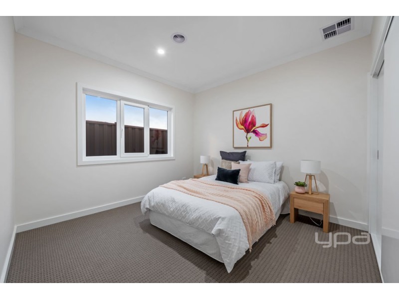 60 Mackellar Drive, Roxburgh Park VIC 3064