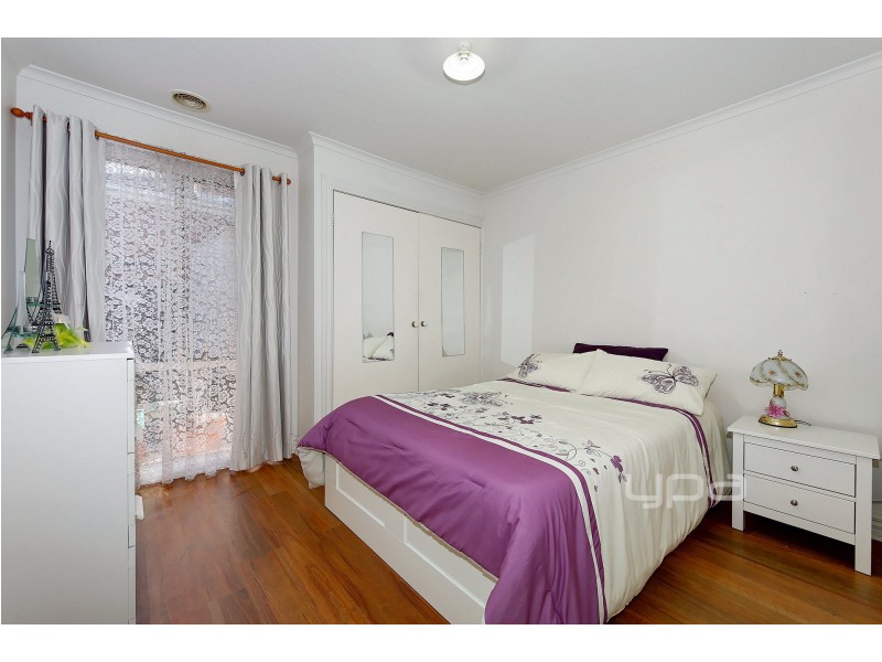 9 Woodworth Court, Roxburgh Park VIC 3064