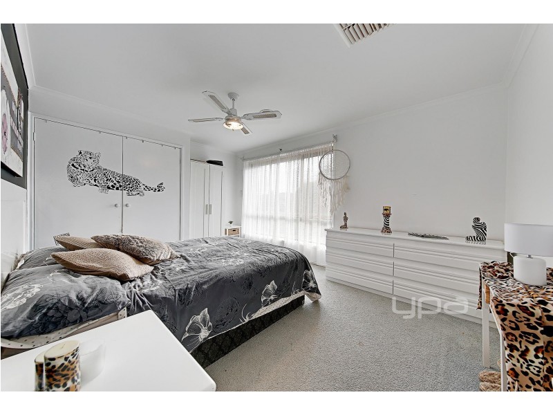 1/6 Shankland Boulevard, Meadow Heights VIC 3048