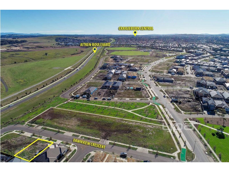 64 Dawnview Crescent, Roxburgh Park VIC 3064