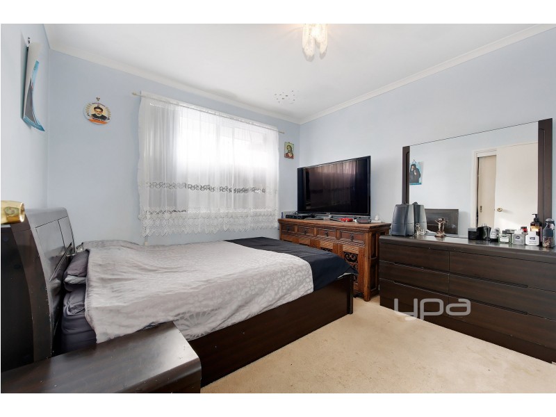 1 Yaralla Court, Meadow Heights VIC 3048