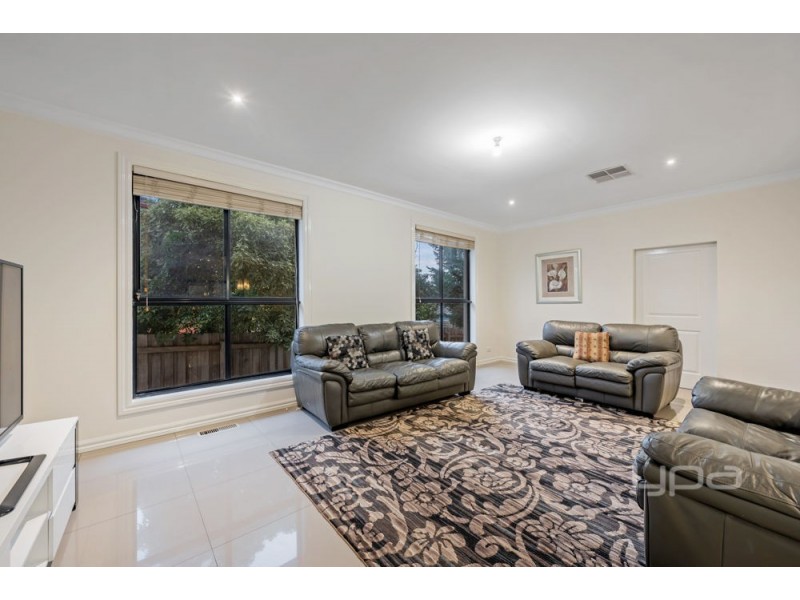 10 Gates Court, Roxburgh Park VIC 3064