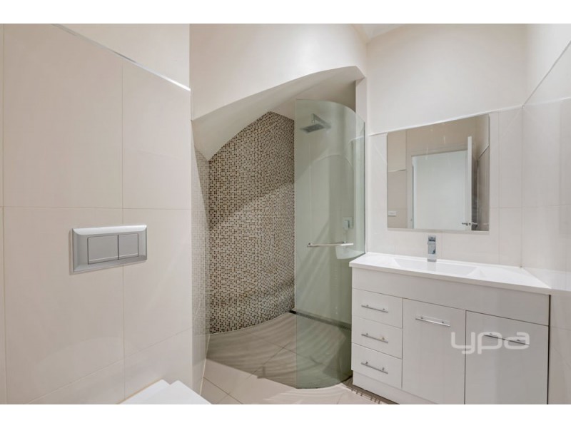 10 Gates Court, Roxburgh Park VIC 3064