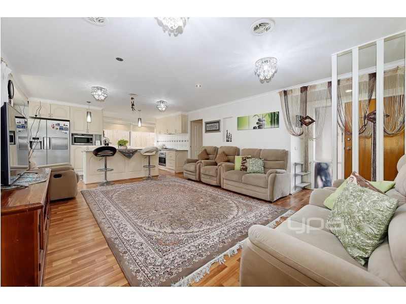 10 Camms Way, Meadow Heights VIC 3048