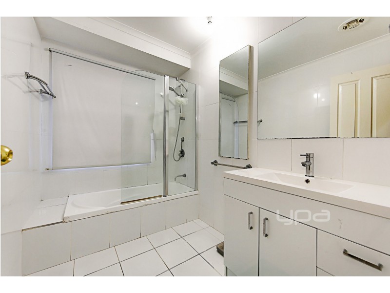 10 Camms Way, Meadow Heights VIC 3048