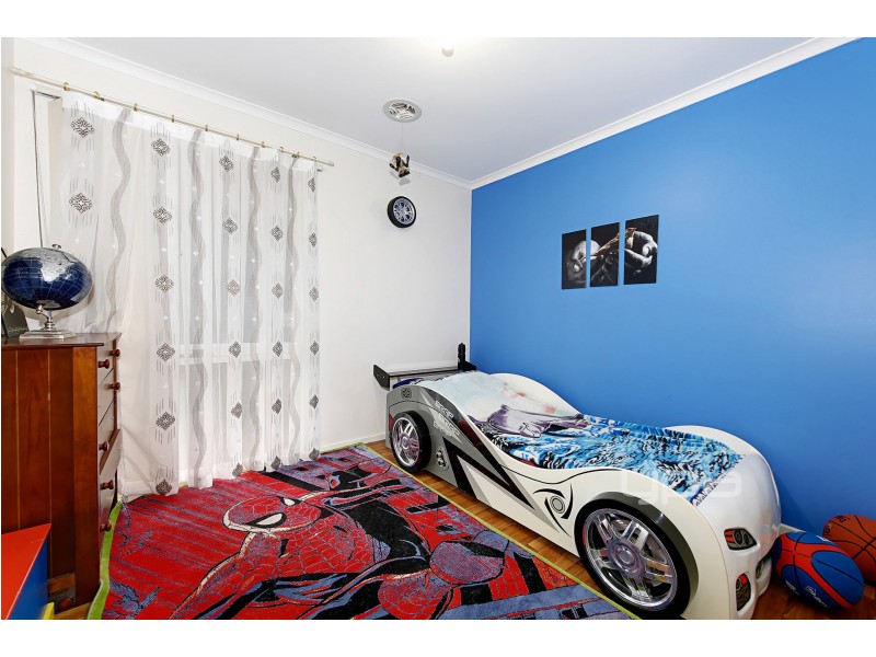 10 Camms Way, Meadow Heights VIC 3048