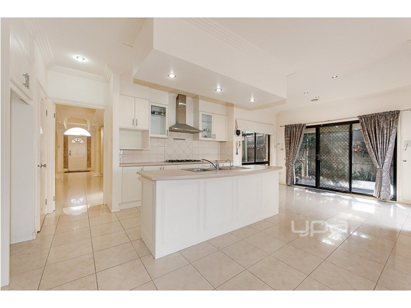 4 Wisla Circuit, Roxburgh Park VIC 3064