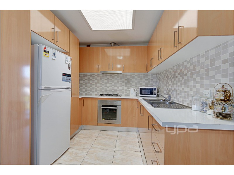 8 Themeda Court, Meadow Heights VIC 3048