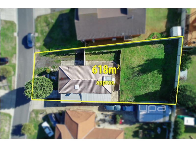8 Themeda Court, Meadow Heights VIC 3048