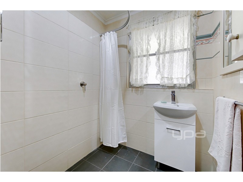 23 Guildford Avenue, Coolaroo VIC 3048