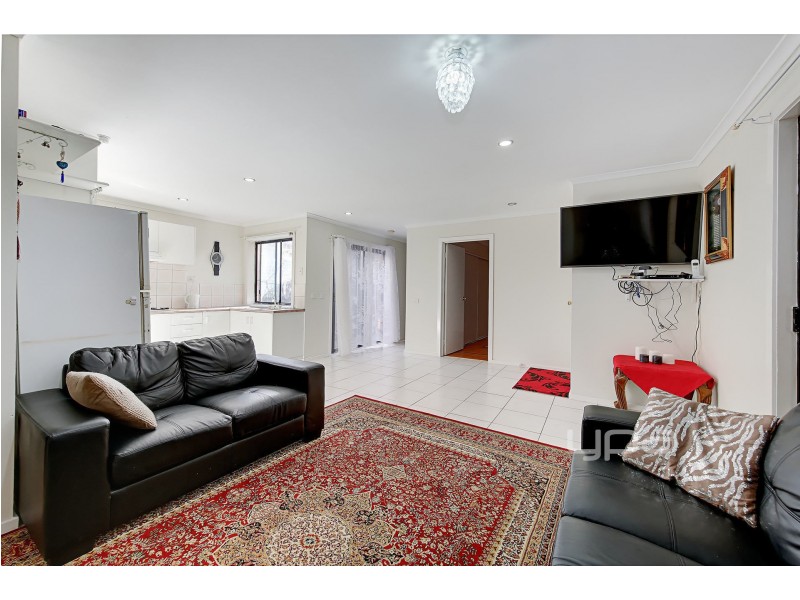 13 Brecon Nook, Craigieburn VIC 3064