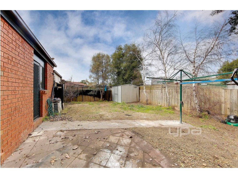 13 Brecon Nook, Craigieburn VIC 3064