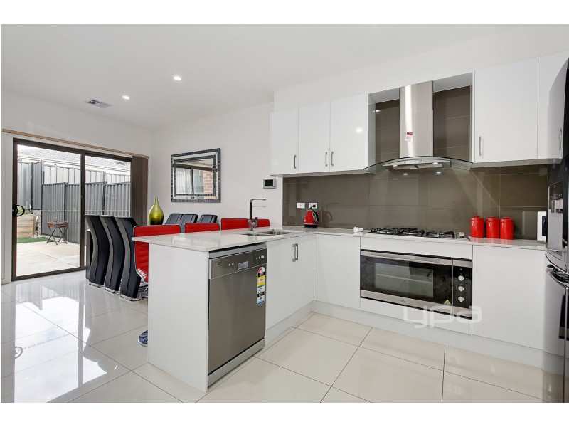 6 Style Way, Craigieburn VIC 3064