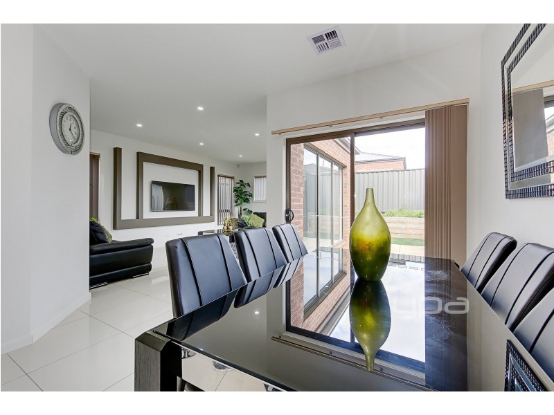 6 Style Way, Craigieburn VIC 3064